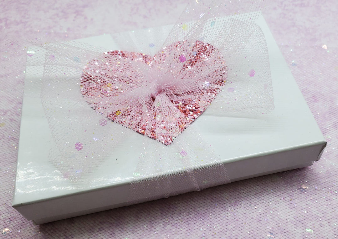 PINKHEARTBOX Handmade Lace Ribbon White Lacquered Pink Sparkly Heart Box - Gift Box - Alexa Martha Designs   8819412402480