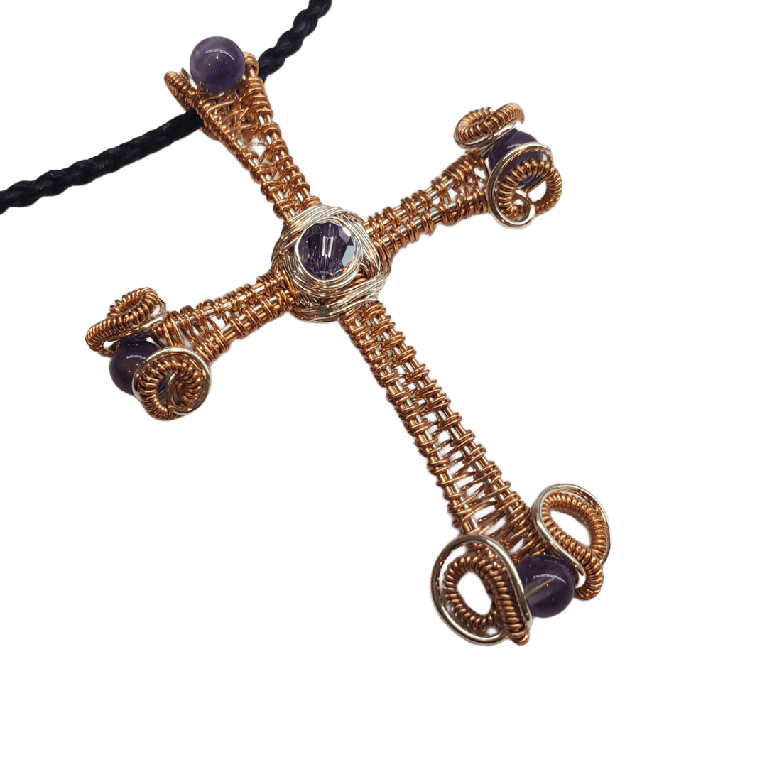 The meaning of a cross necklace