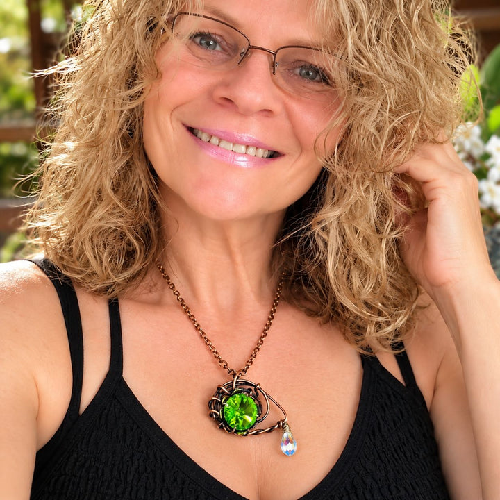 Wire Sculpted Green Eye Crystal Teardrop Necklace