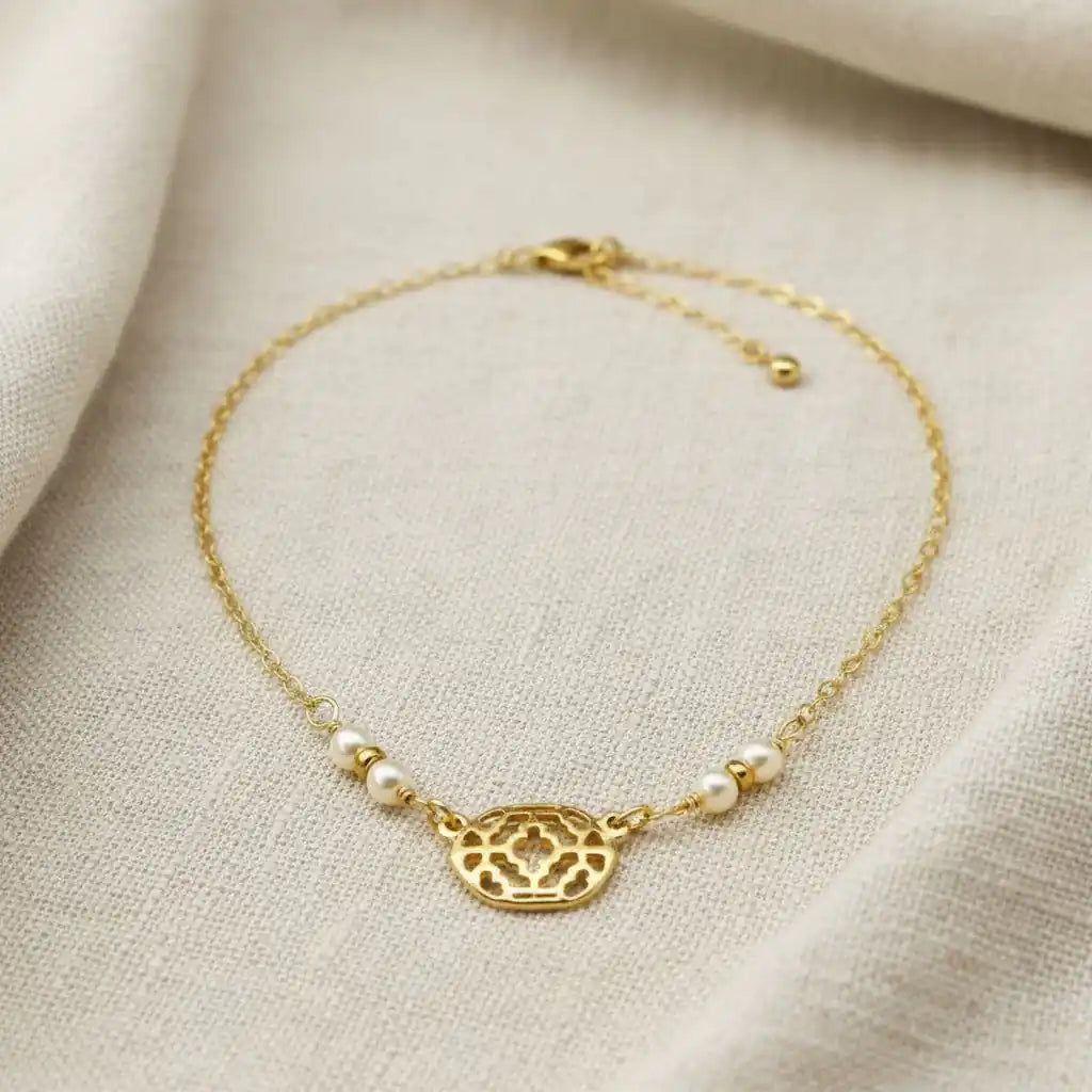 As Seen on Molly Ringwald Gold Filled Pearl Choker Necklace showcasing delicate design with gold chain and pearls.