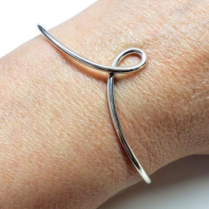 Silver Wire Sculpted Teardrop Bangle